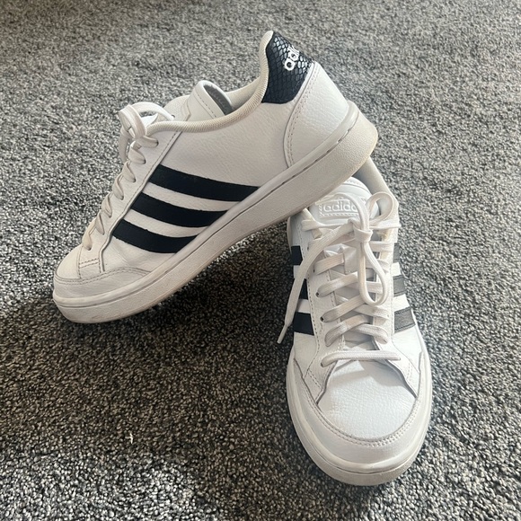 Adidas Sneakers - Picture 1 of 8